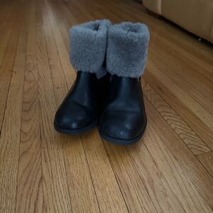 UGG Navy Leather Snow Boot